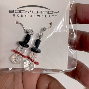 ☃️FREE‼️ if added to a bundle of 2+☃️ NWT ☃️Snowman earrings☃️